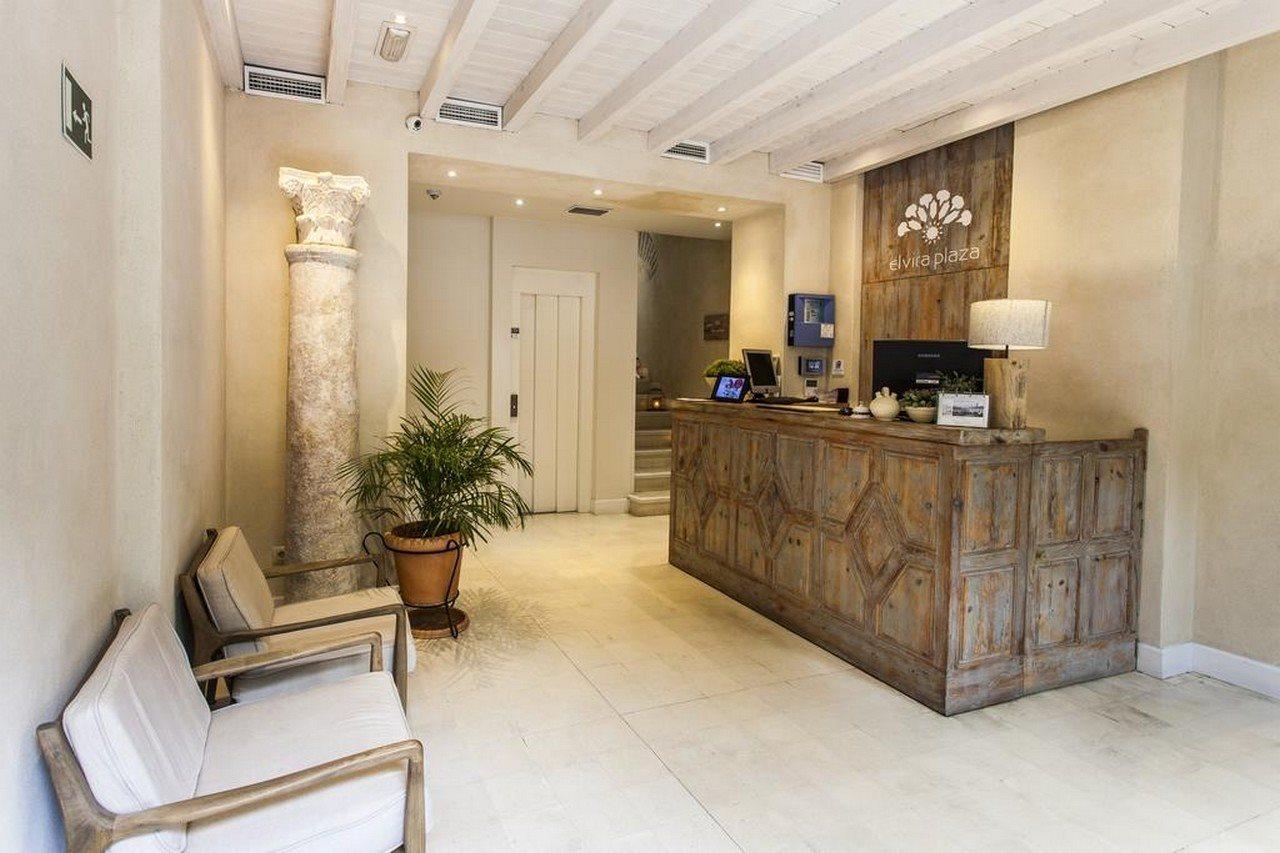 Boutique Elvira Plaza 3*