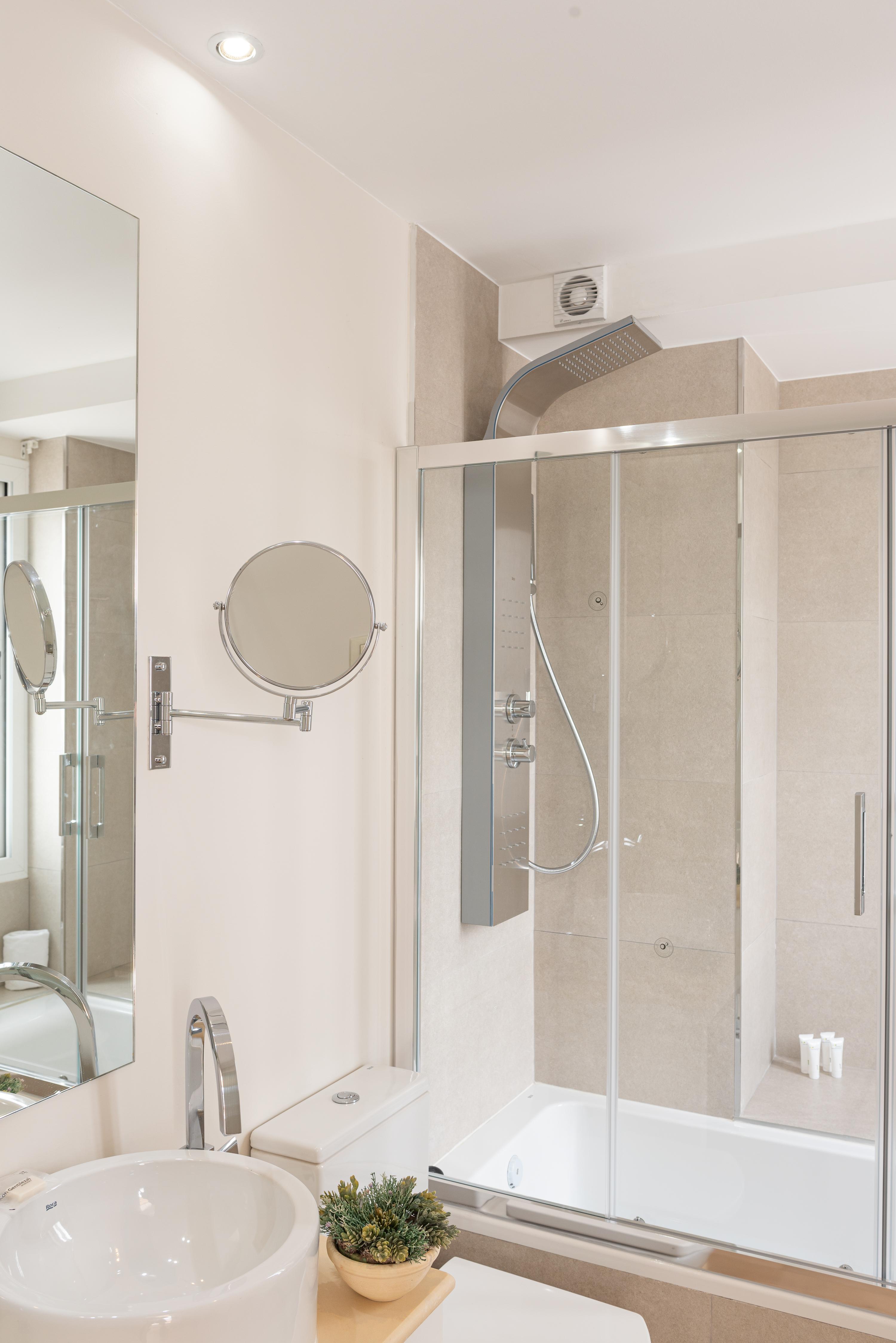Boutique Elvira Plaza Hotel 3*